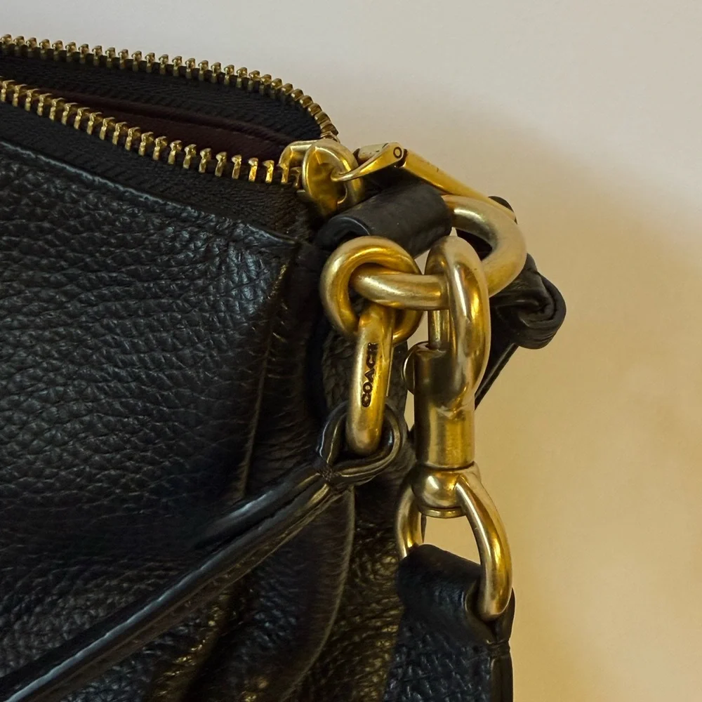 Coach Black Pebbled Leather Shoulder Bag with Gold Hardware - Picture 8 of 8